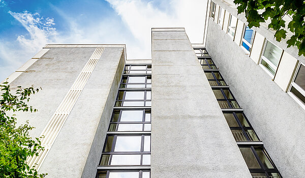 Etagenwohnung mit 3 Zimmern | Unterhaching | 70421 | Außenansicht