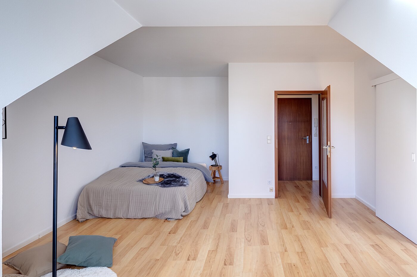 Etagenwohnung mit 1 Zimmer | Starnberg | 2202ML2 | Blick zur Schlafnische