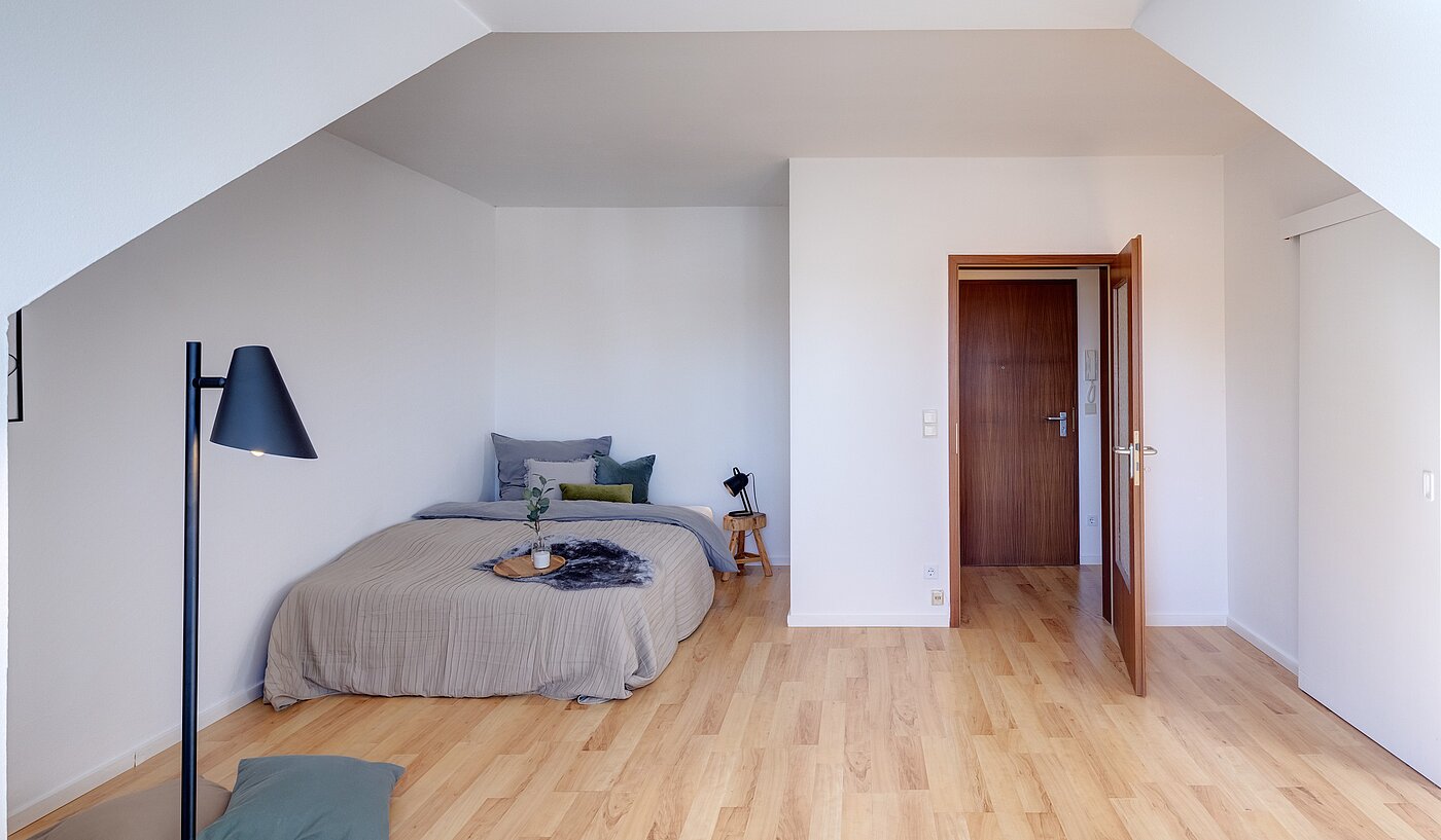 Etagenwohnung mit 1 Zimmer | Starnberg | 2202ML2 | Blick zur Schlafnische