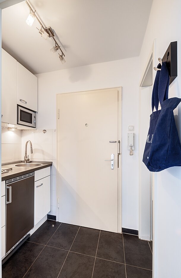 Apartment mit 1 Zimmer | München-Schwabing | 70200 | Blick Richtung Eingang