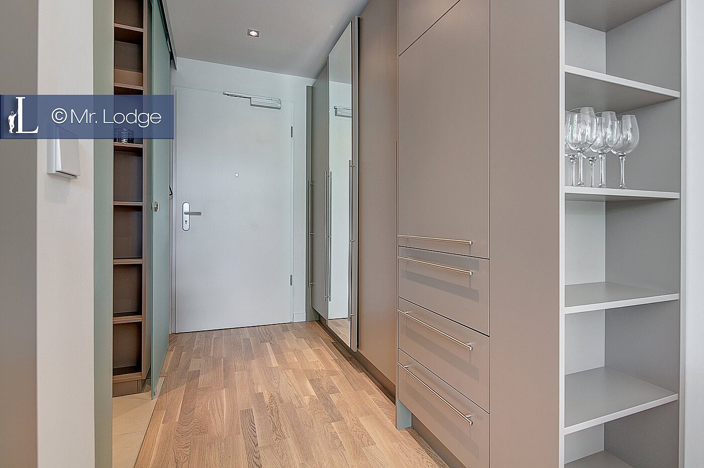 Etagenwohnung mit 1 Zimmer | München-Bogenhausen | 1802ML4 | Eingangsbereich mit Einbauten