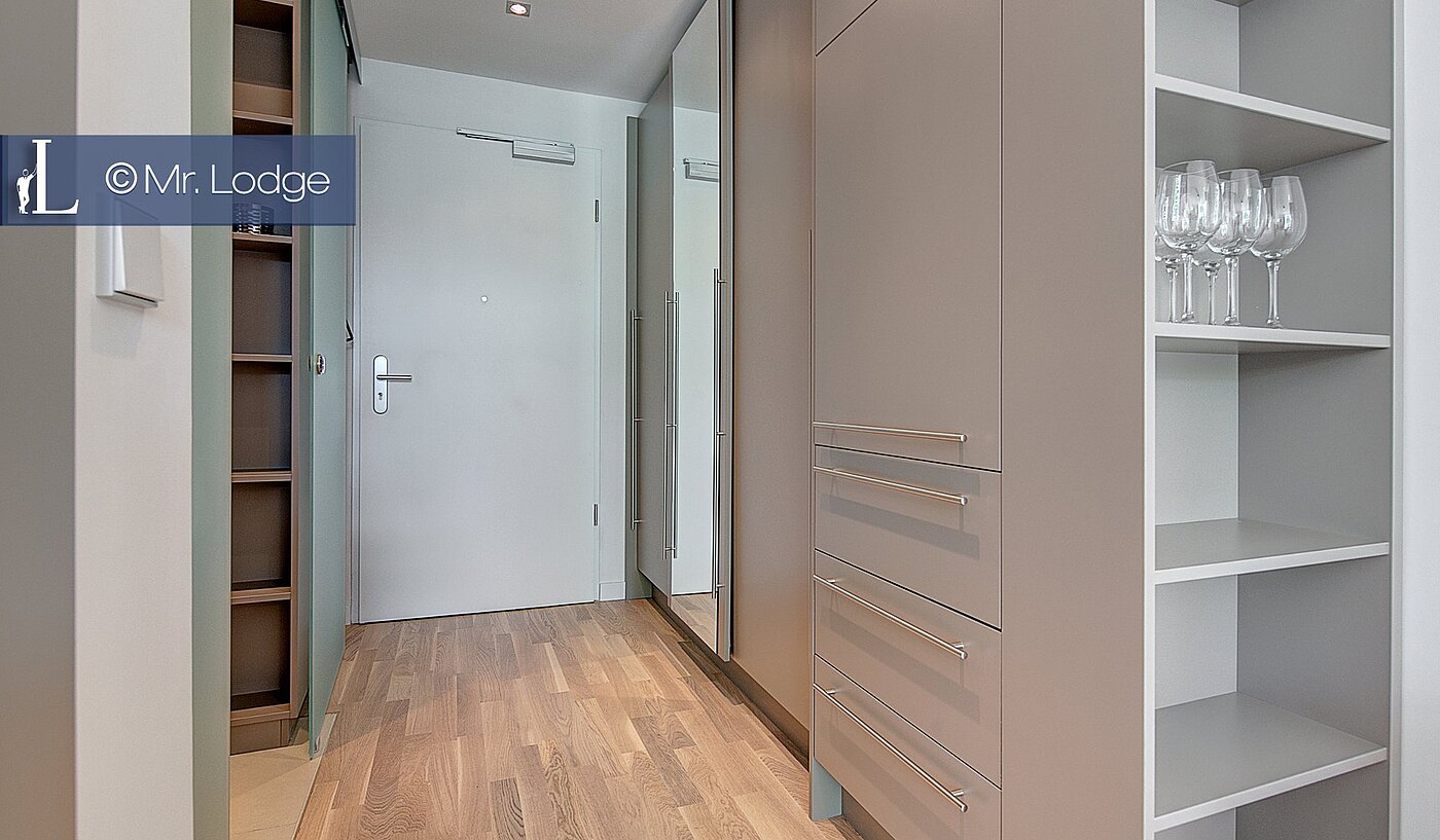 Etagenwohnung mit 1 Zimmer | München-Bogenhausen | 1802ML4 | Eingangsbereich mit Einbauten