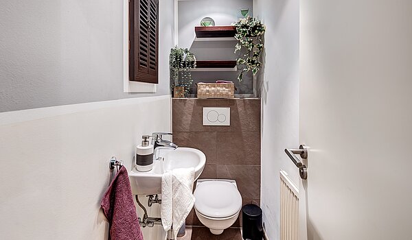 Reiheneckhaus mit 6 Zimmern | Germering | 70033 | Gästetoilette