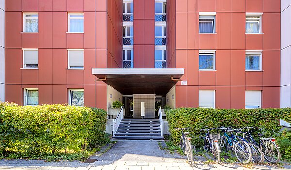 Etagenwohnung mit 4 Zimmern | München-Aubing | 70276 | Außenansicht
