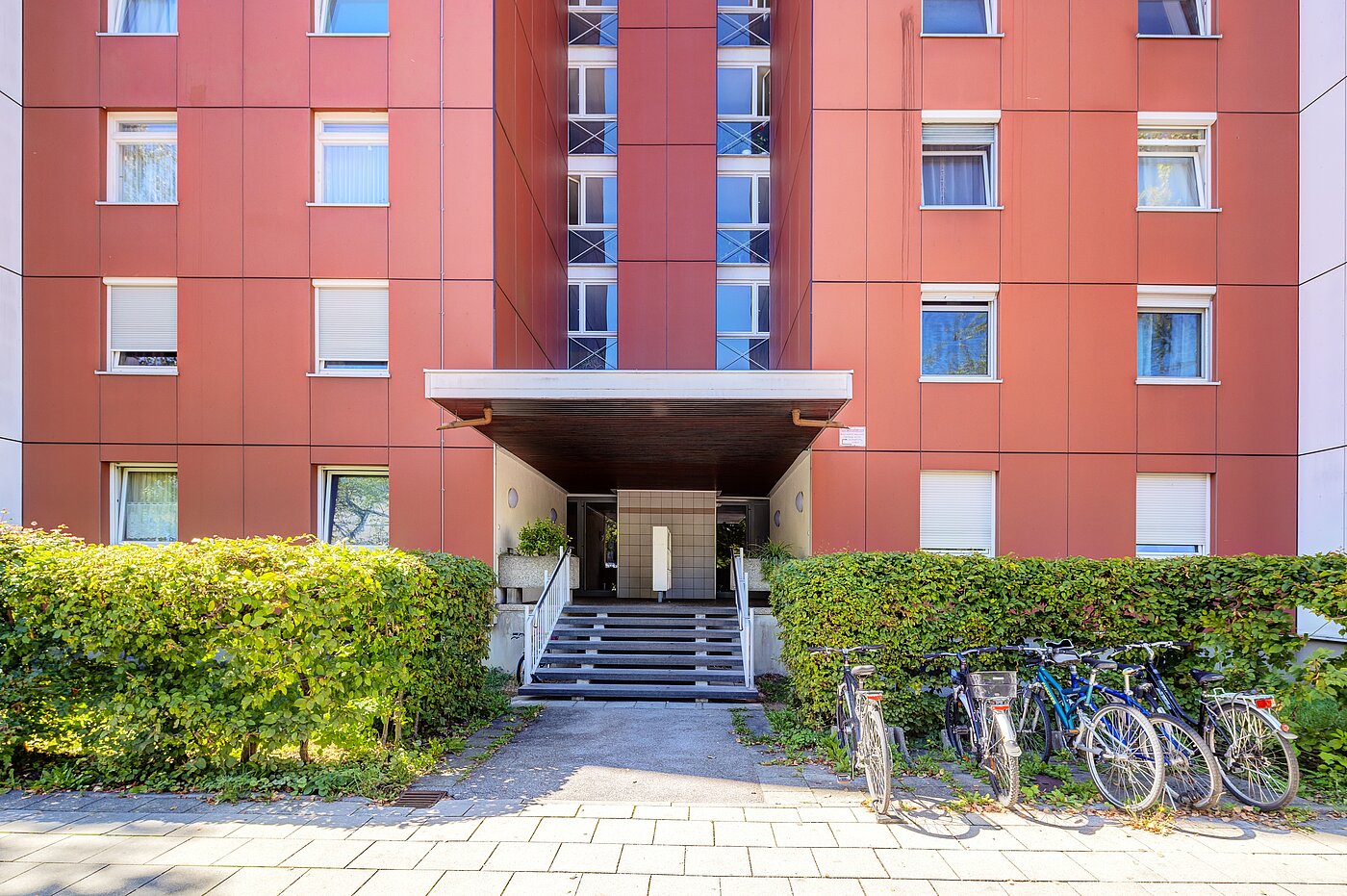 Etagenwohnung mit 4 Zimmern | München-Aubing | 70276 | Außenansicht