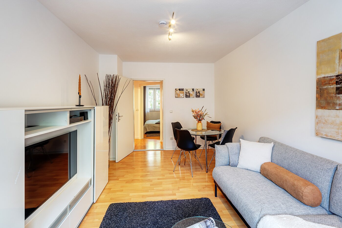Etagenwohnung mit 2.5 Zimmern | München-Isarvorstadt | 70121 | ...mit Platz für einen Esstisch