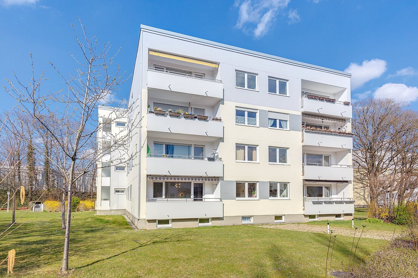 Etagenwohnung mit 4 Zimmern | München-Hadern | 2003ML2 | Gebäudeansicht