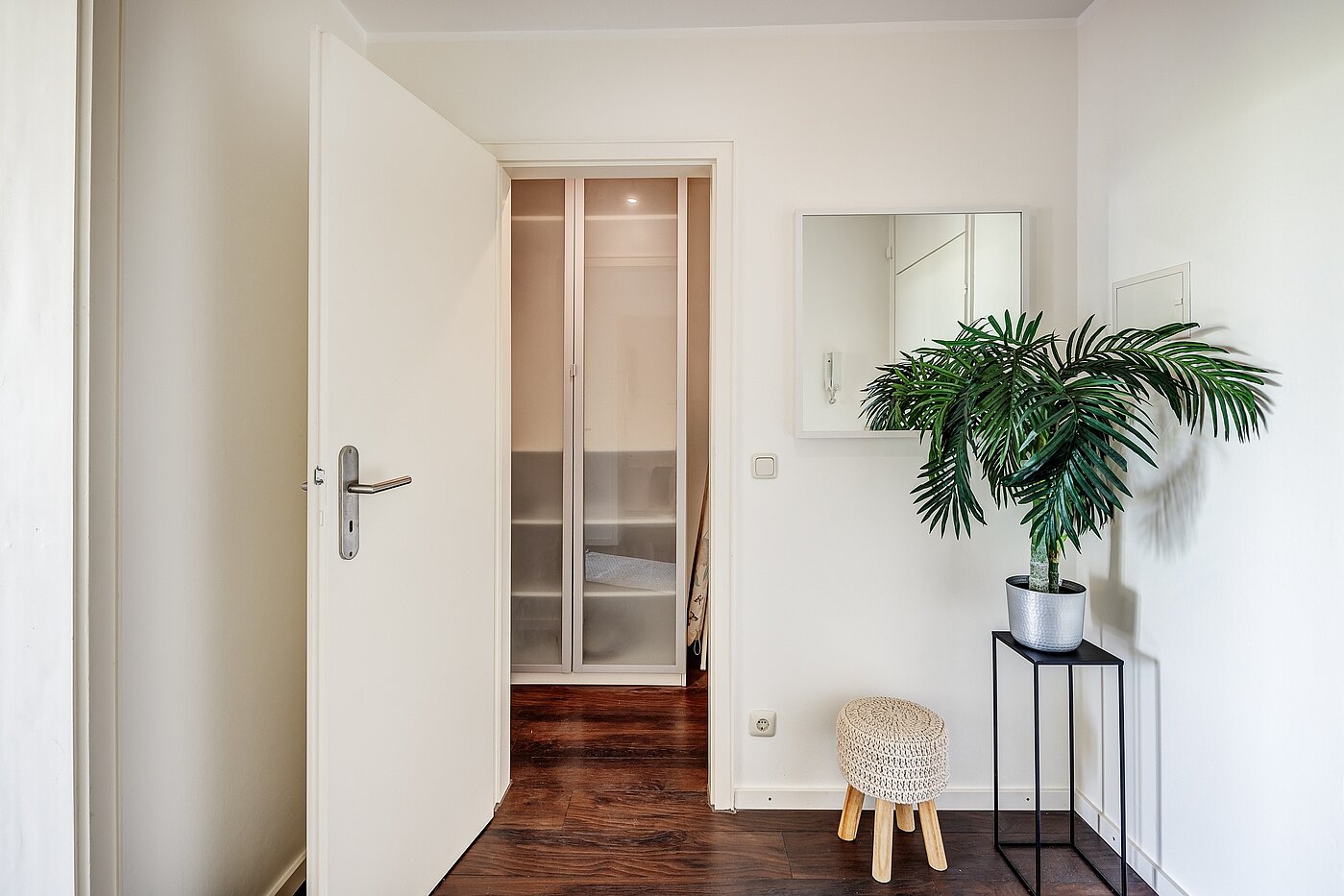 Etagenwohnung mit 2 Zimmern | München-Bogenhausen | 2206ML3 | Geräumige Diele