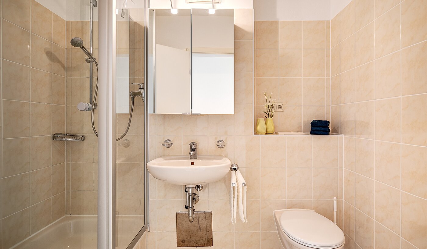 Etagenwohnung mit 4 Zimmern | 1709ML3 | Duschbad mit Gäste-WC