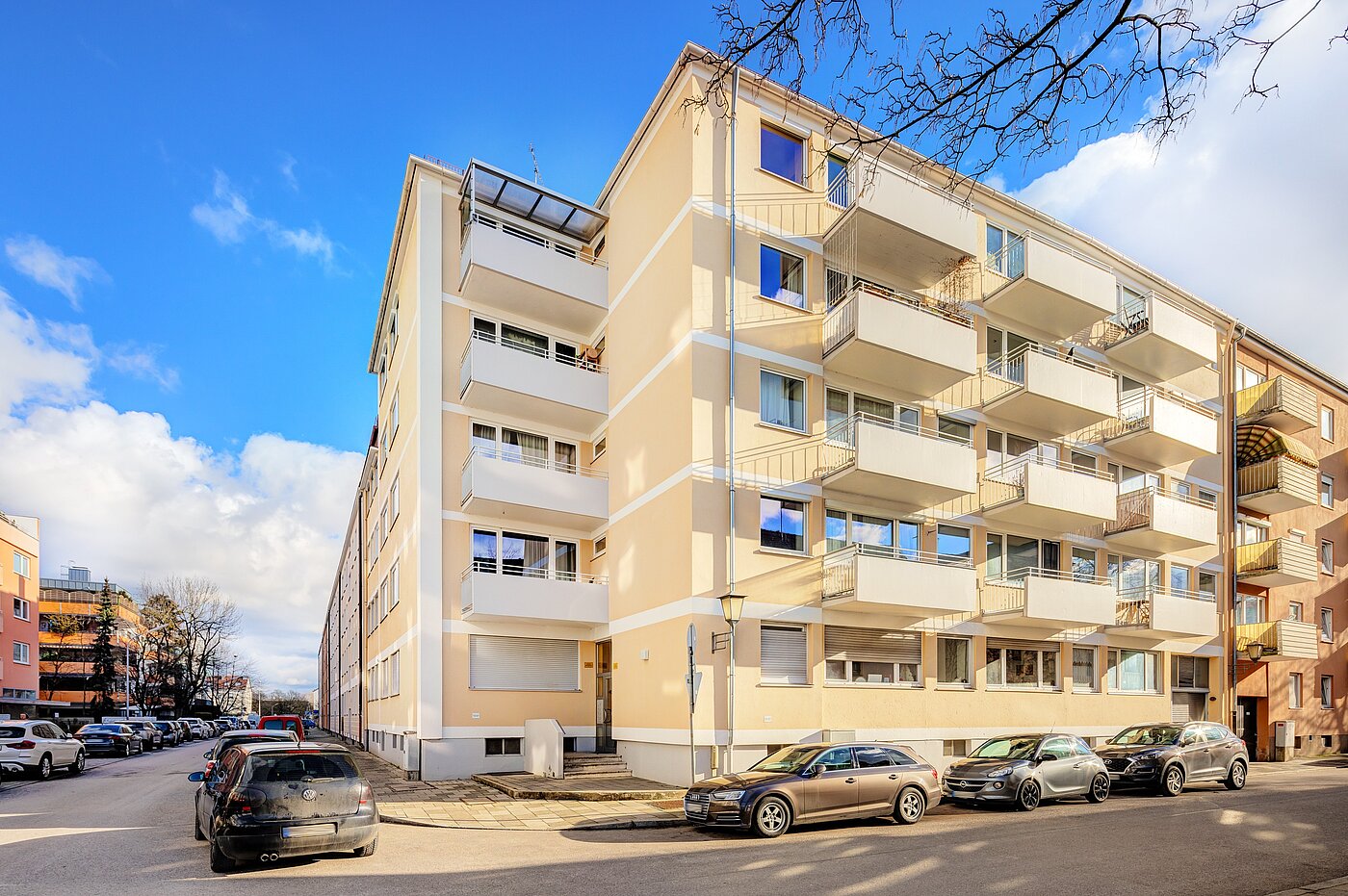 Etagenwohnung mit 2 Zimmern | München-Milbertshofen | 701801 | Ansicht von der Straße aus