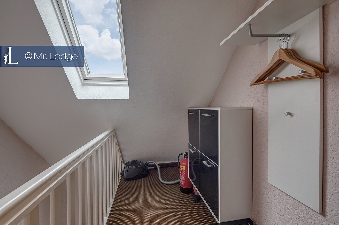 Dachgeschosswohnung mit 3 Zimmern | München-Hasenbergl | 1803D9 | Garderobenbereich