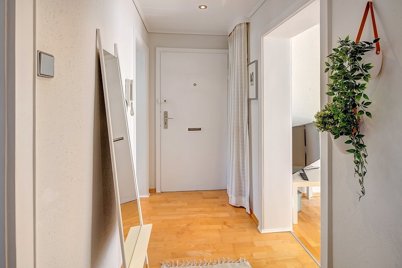 Etagenwohnung mit 1.5 Zimmern | München-Schwabing | 70014 | Diele...