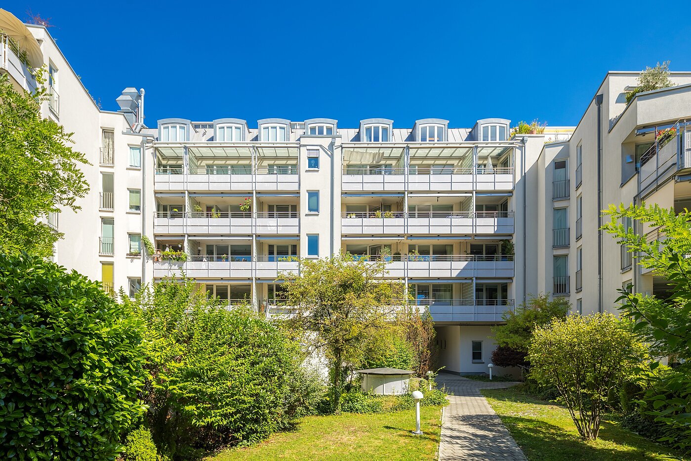 Etagenwohnung mit 2 Zimmern | München-Schwabing | 2208ML2 | ...Gartenansicht
