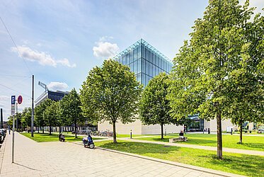 Maxvorstadt: An den Pinakotheken - 1,5 Zi.- Galerie-Dachgeschosswohnung - frei