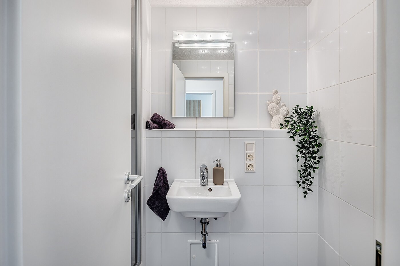 Etagenwohnung mit 3 Zimmern | München-Laim | 2206ML2 | Bad Nr. 1 hat eine...