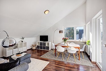 Untermenzing: Schöne 2-Zimmer-Wohnung mit Südwest Balkon