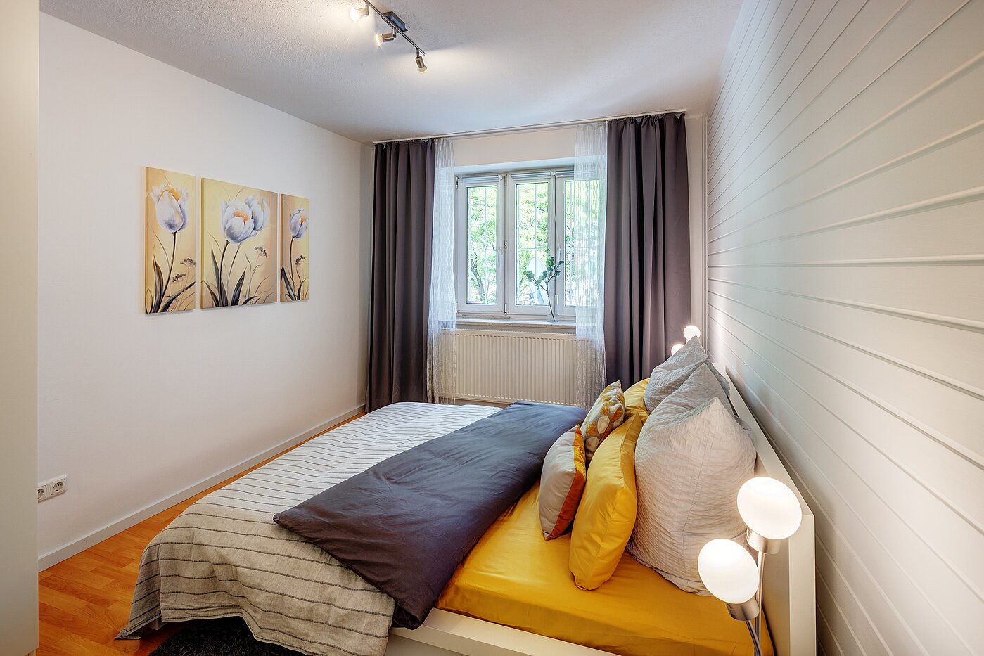 Etagenwohnung mit 2.5 Zimmern | München-Isarvorstadt | 70121 | Schlafzimmer...