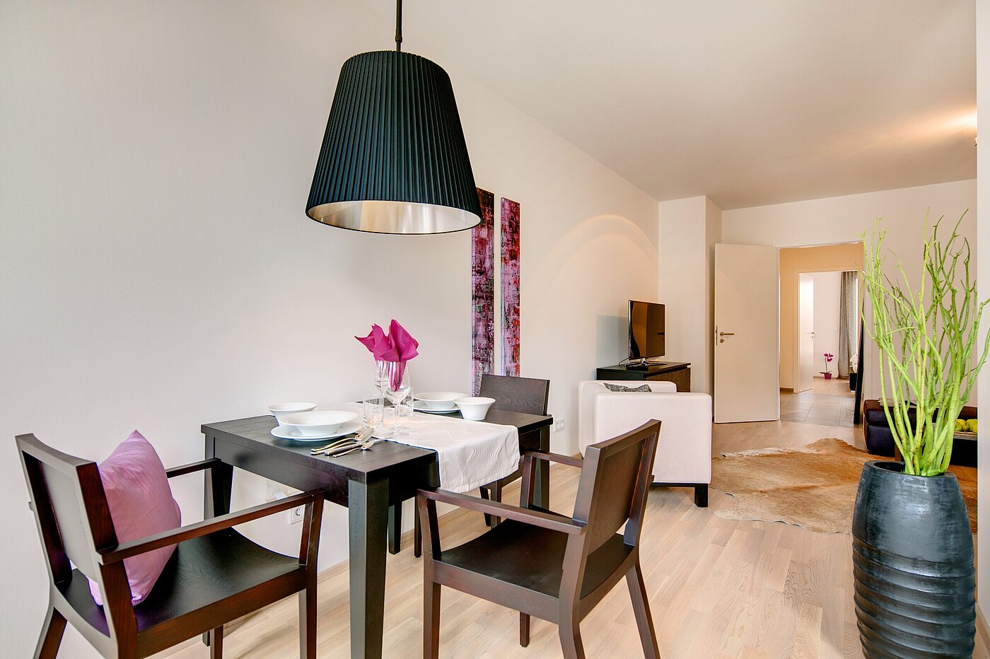 Etagenwohnung mit 2 Zimmern | München-Maxvorstadt | 70023 | ...Essen