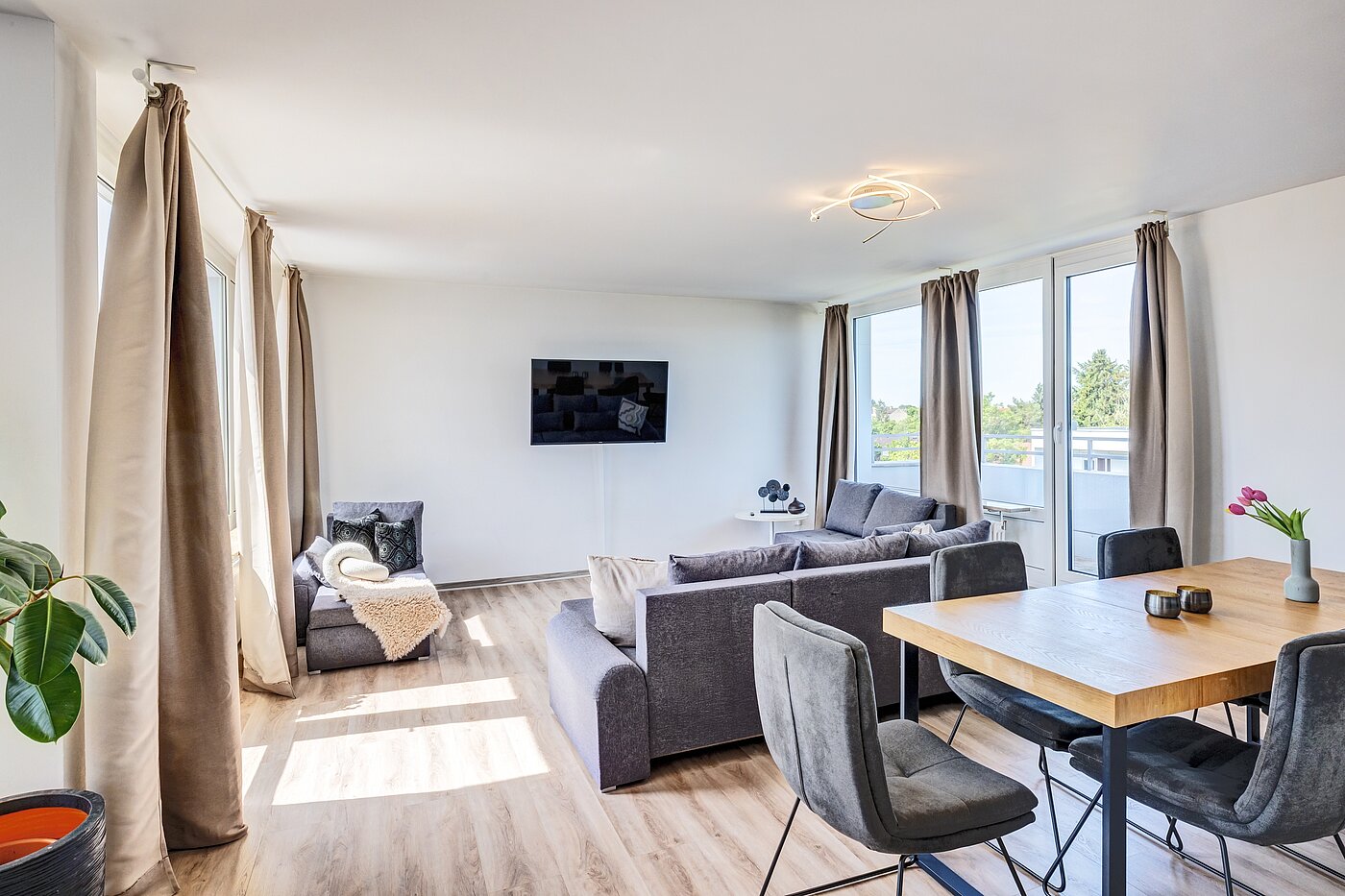 Terrassenwohnung mit 3.5 Zimmern | München-Berg am Laim | 123456 | ...