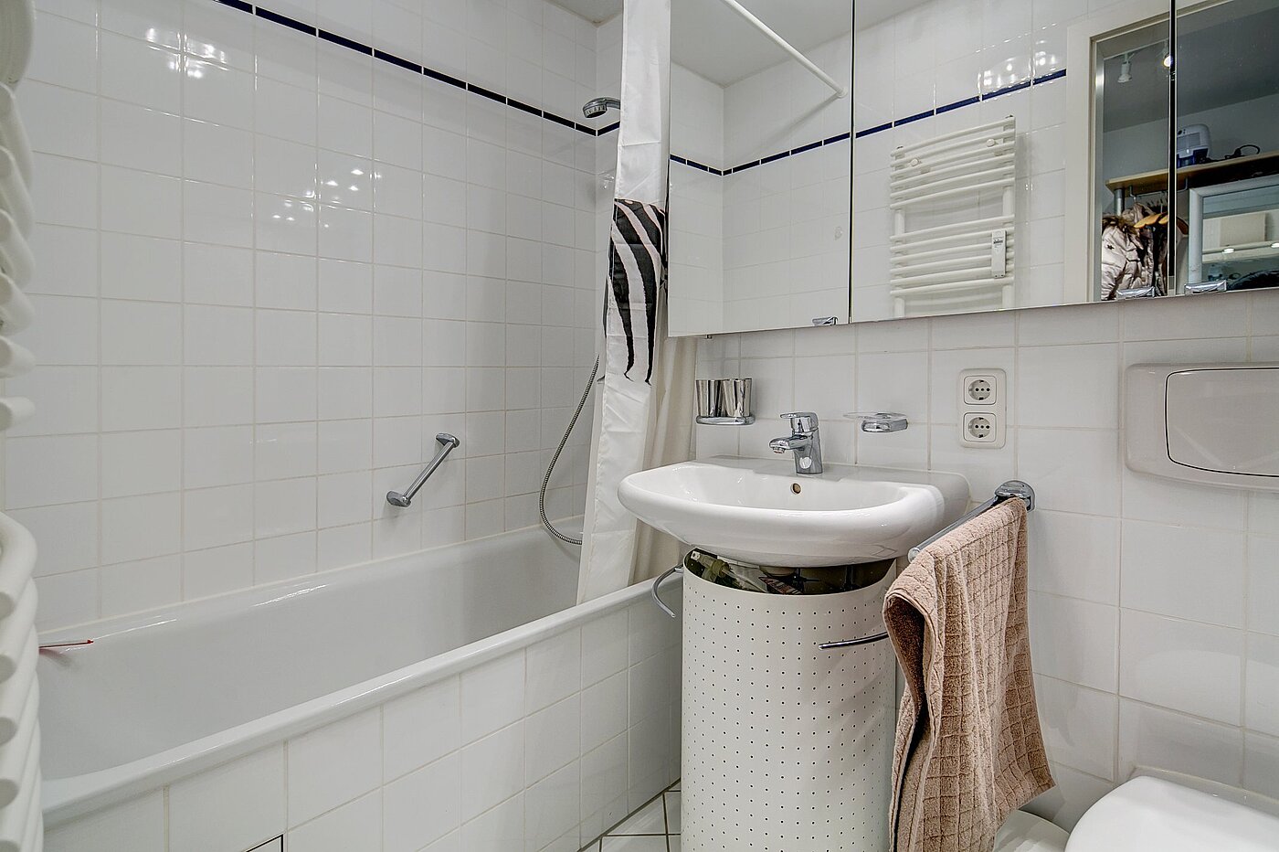 Etagenwohnung mit 1 Zimmer | München-Isarvorstadt | 2104ML6 | Bad mit Badewanne