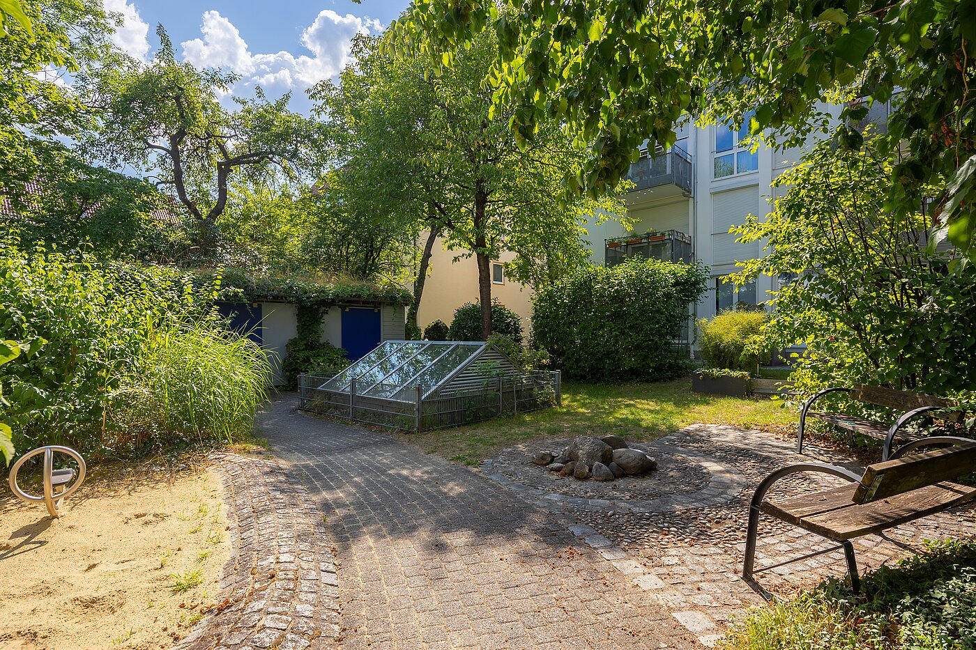 Erdgeschosswohnung mit 2 Zimmern | München-Laim | 70464 | ...Innenhof zum...