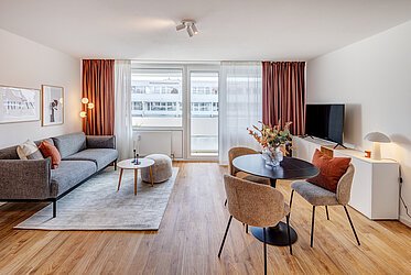 Neuhausen: Stylisches Apartment mit Balkon - befristet vermietet