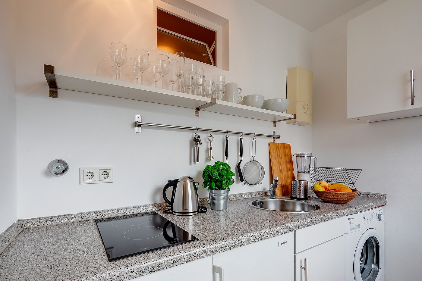 Etagenwohnung mit 2 Zimmern | München-Schwabing | 70130 | ...und Platz für die Waschmaschine