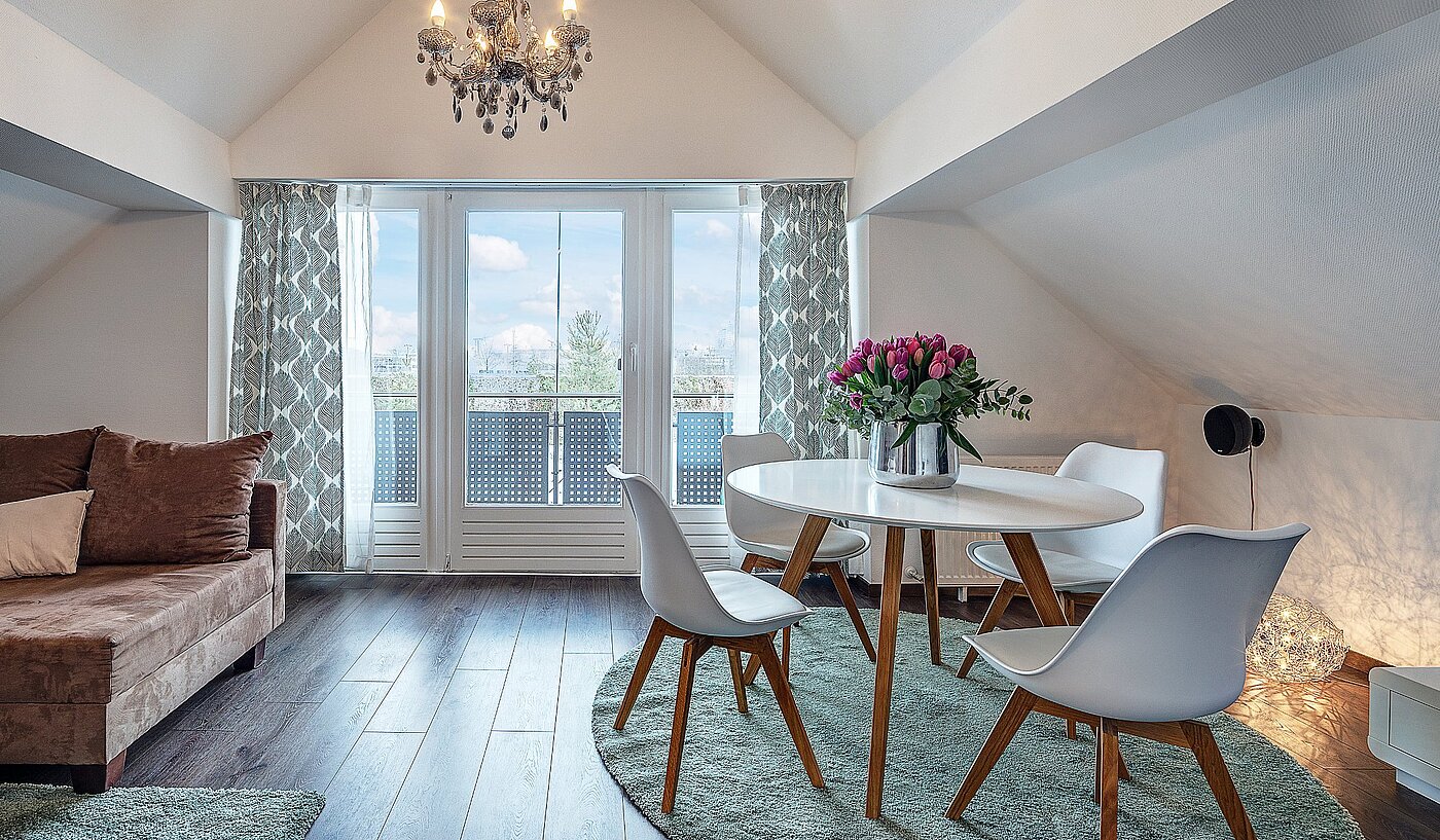 Dachgeschosswohnung mit 3 Zimmern | München-Hasenbergl | 1803ML5