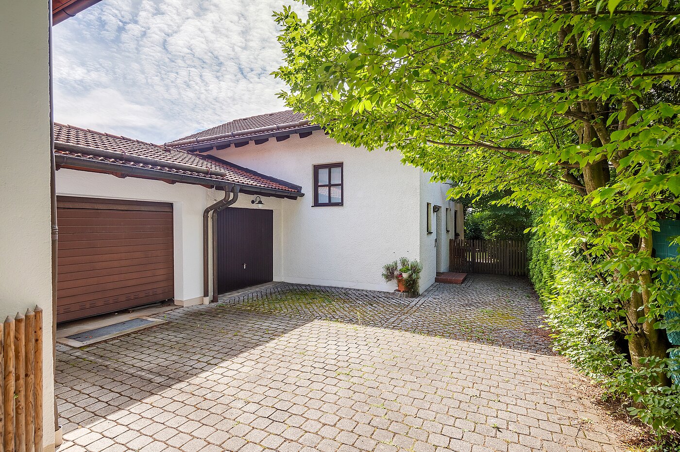 Einfamilienhaus mit 4 Zimmern | Neubiberg | 70429 | Einzelgarage