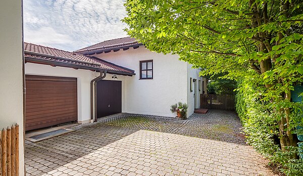Einfamilienhaus mit 4 Zimmern | Neubiberg | 70429 | Einzelgarage