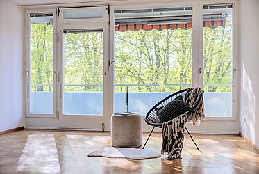 Bogenhausen: Altersgerechte 3,5-Zi.-Wohnung grün und zentral leben (frei)
