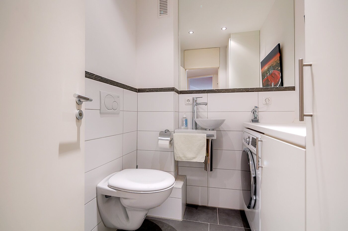 Etagenwohnung mit 2 Zimmern | München-Schwabing | 2004ML1 | Separates WC mit Waschmaschine