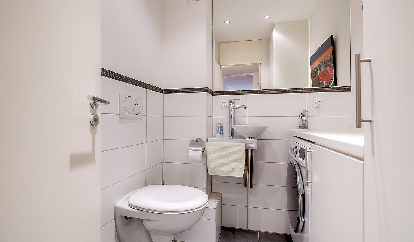 Etagenwohnung mit 2 Zimmern | München-Schwabing | 2004ML1 | Separates WC mit Waschmaschine