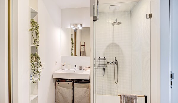 Apartment mit 1.5 Zimmern | München-Neuhausen | 70444 | ...Duschbad - beidseitig...