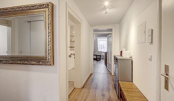 Dachgeschosswohnung mit 4.5 Zimmern | München-Ludwigsvorstadt | 70461 | Diele 1