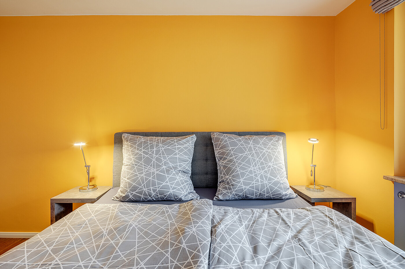 Etagenwohnung mit 2 Zimmern | München-Bogenhausen | 70287 | Schlafzimmer...