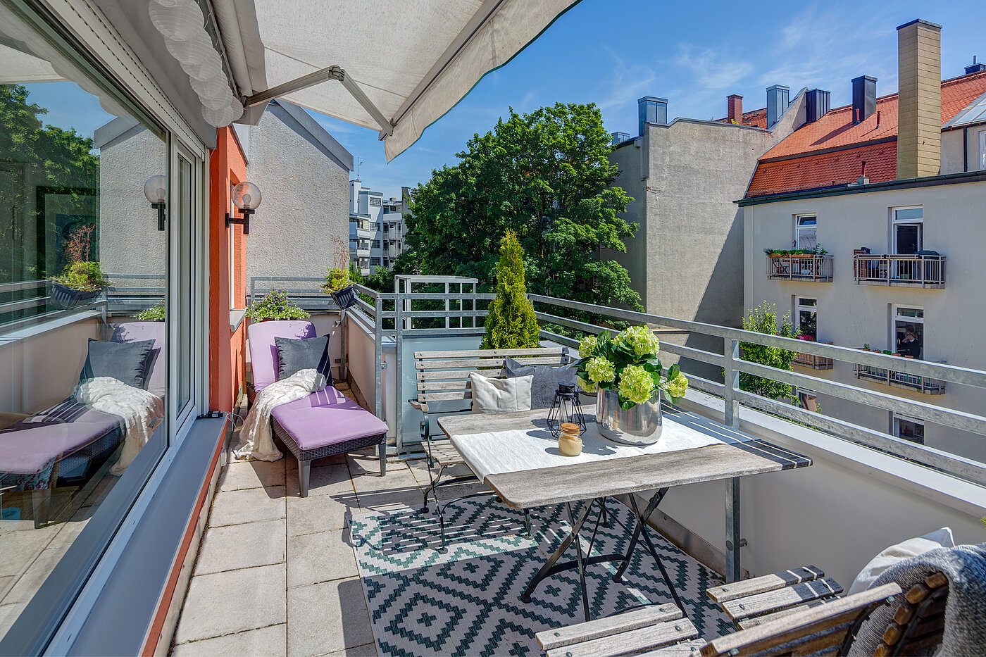 Etagenwohnung mit 1 Zimmer | München-Schwabing | 70449 | Südterrasse mit Markise