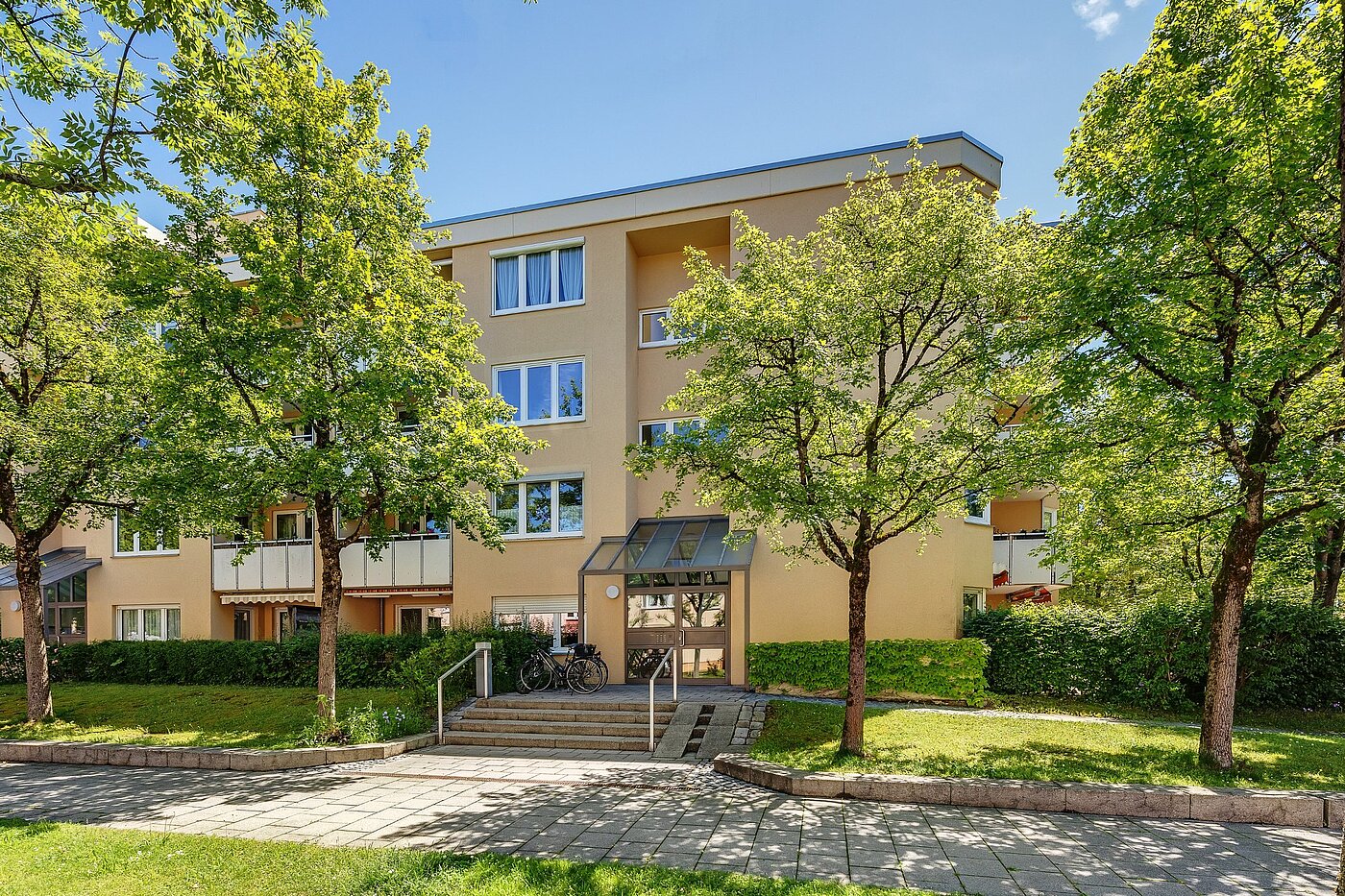 Erdgeschosswohnung mit 4.5 Zimmern | München-Perlach | 2003ML6 | Hausansicht