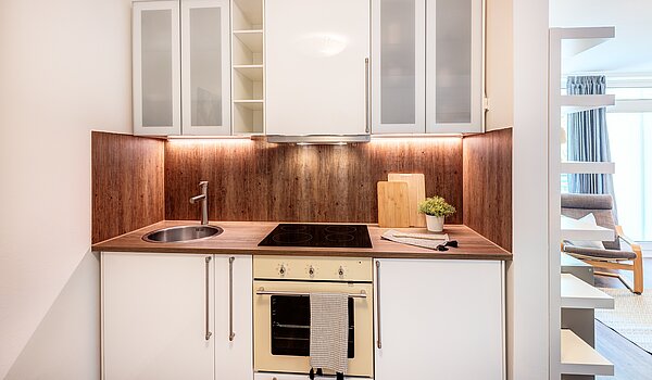 Etagenwohnung mit 2 Zimmern | München-Bogenhausen | 70142 | Voll ausgestattet