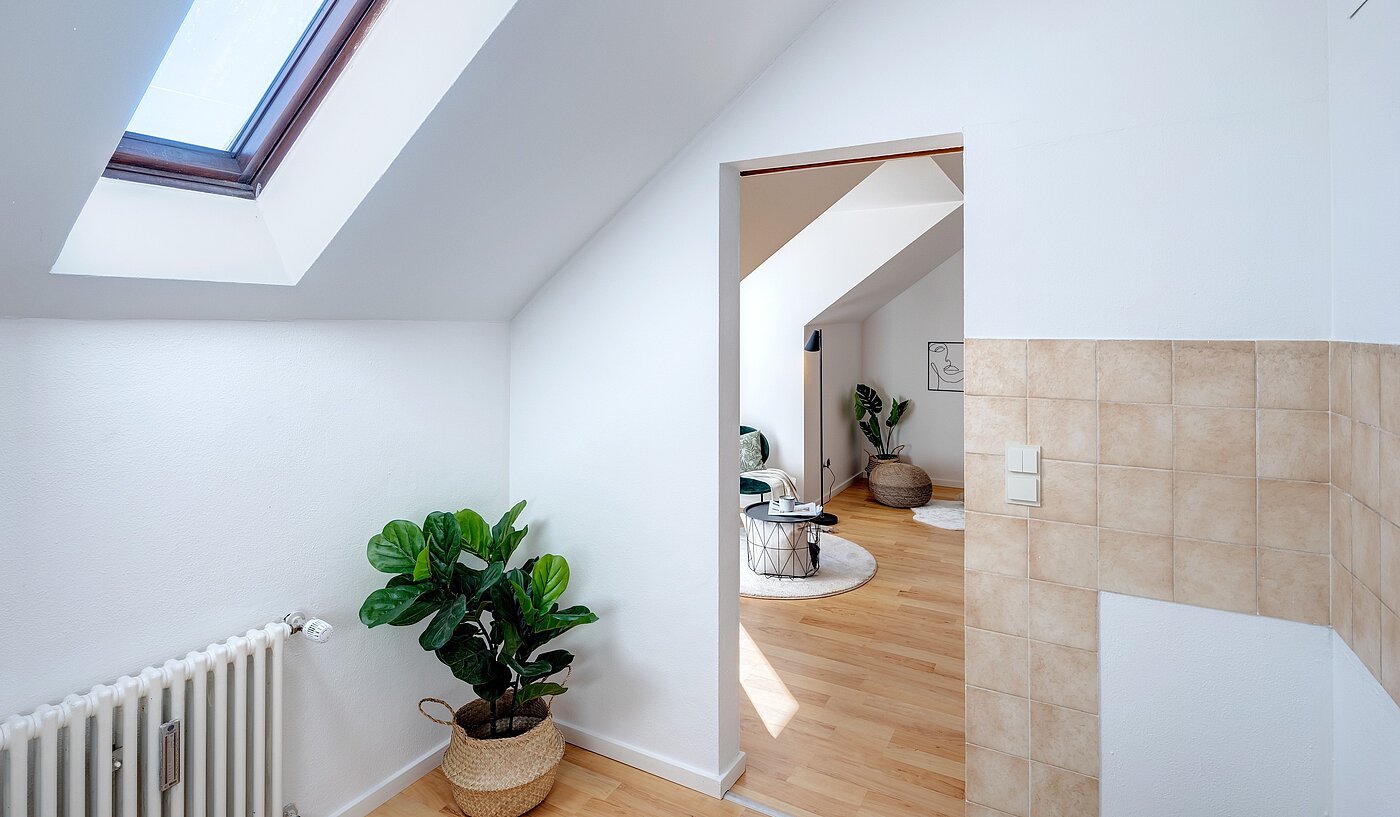 Etagenwohnung mit 1 Zimmer | Starnberg | 2202ML2 | Von der Küche in den Wohnraum