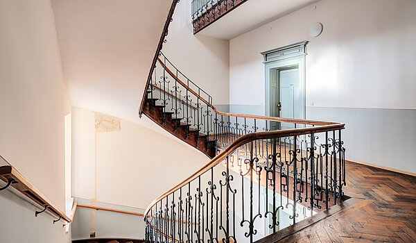 Etagenwohnung mit 2 Zimmern | München-Isarvorstadt | 703031 | Eingangstür