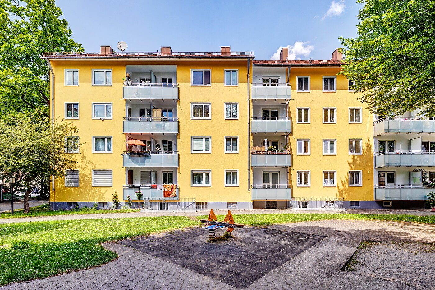 Etagenwohnung mit 2.5 Zimmern | München-Berg am Laim | 70030 | Gartenansicht