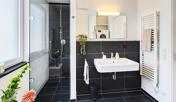 Penthouse mit 2 Zimmern | München-Bogenhausen | 70385 | ...Dusche