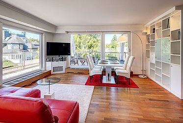 Harlaching: Stilvolles Penthouse mit Dachterrasse in exklusiver Lage nahe Isarhochufer