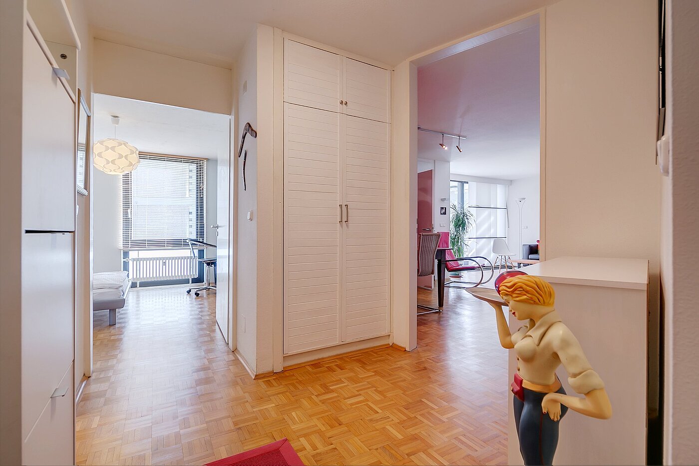 Etagenwohnung mit 2 Zimmern | München-Schwabing | 2004ML1 | Großer Flur