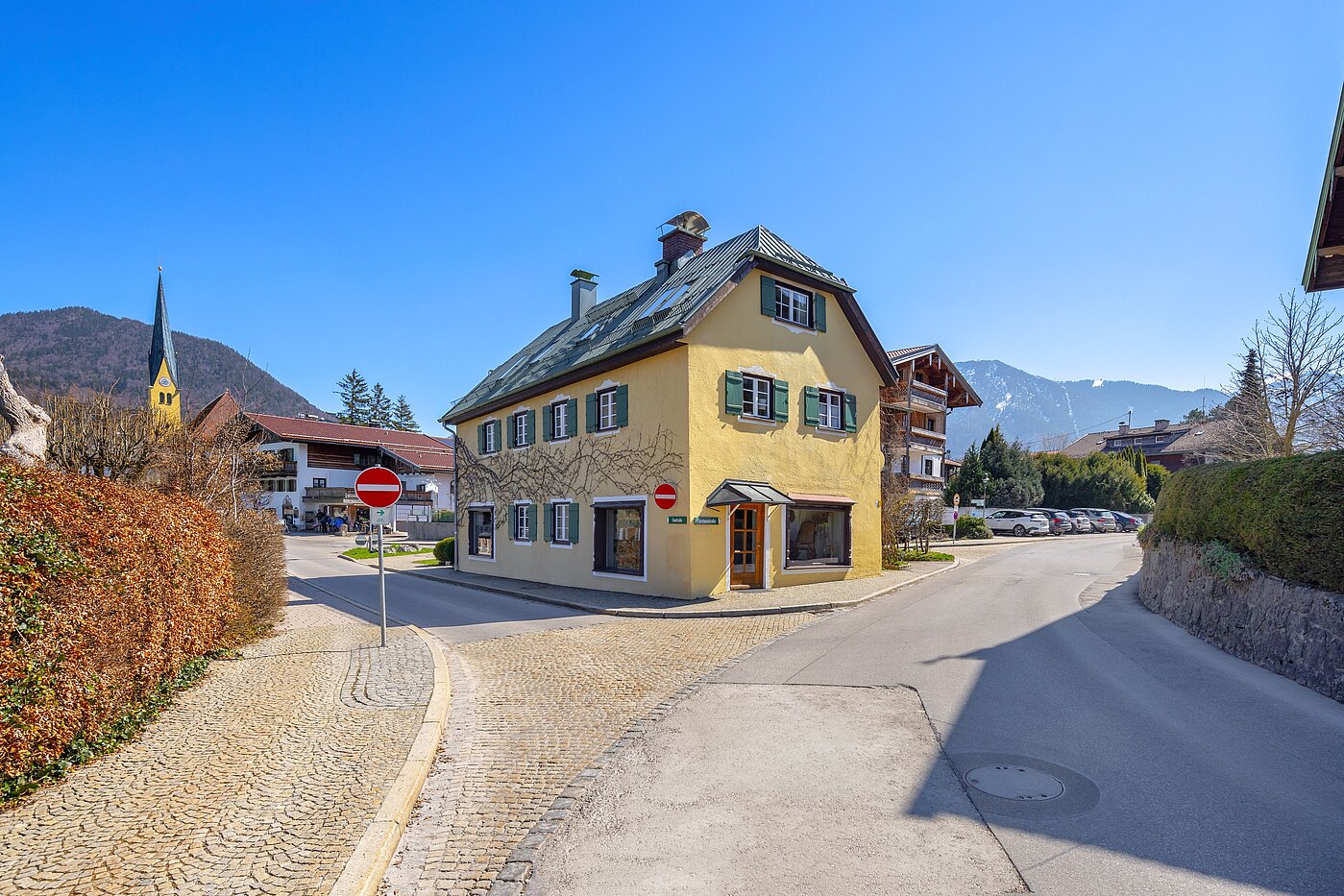 Mehrfamilienhaus mit 11 Zimmern | Rottach-Egern | 70215 | In unmittelbarer Nähe zum See.