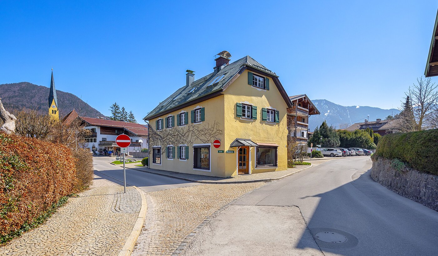Mehrfamilienhaus mit 11 Zimmern | Rottach-Egern | 70215 | In unmittelbarer Nähe zum See.