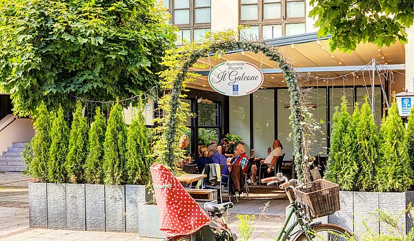 Etagenwohnung mit 5 Zimmern | München-Neuhausen | 70140 | Alles...