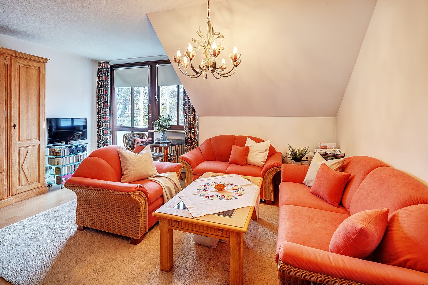 Etagenwohnung mit 2 Zimmern | Germering | 70029 | Schönes Wohnzimmer
