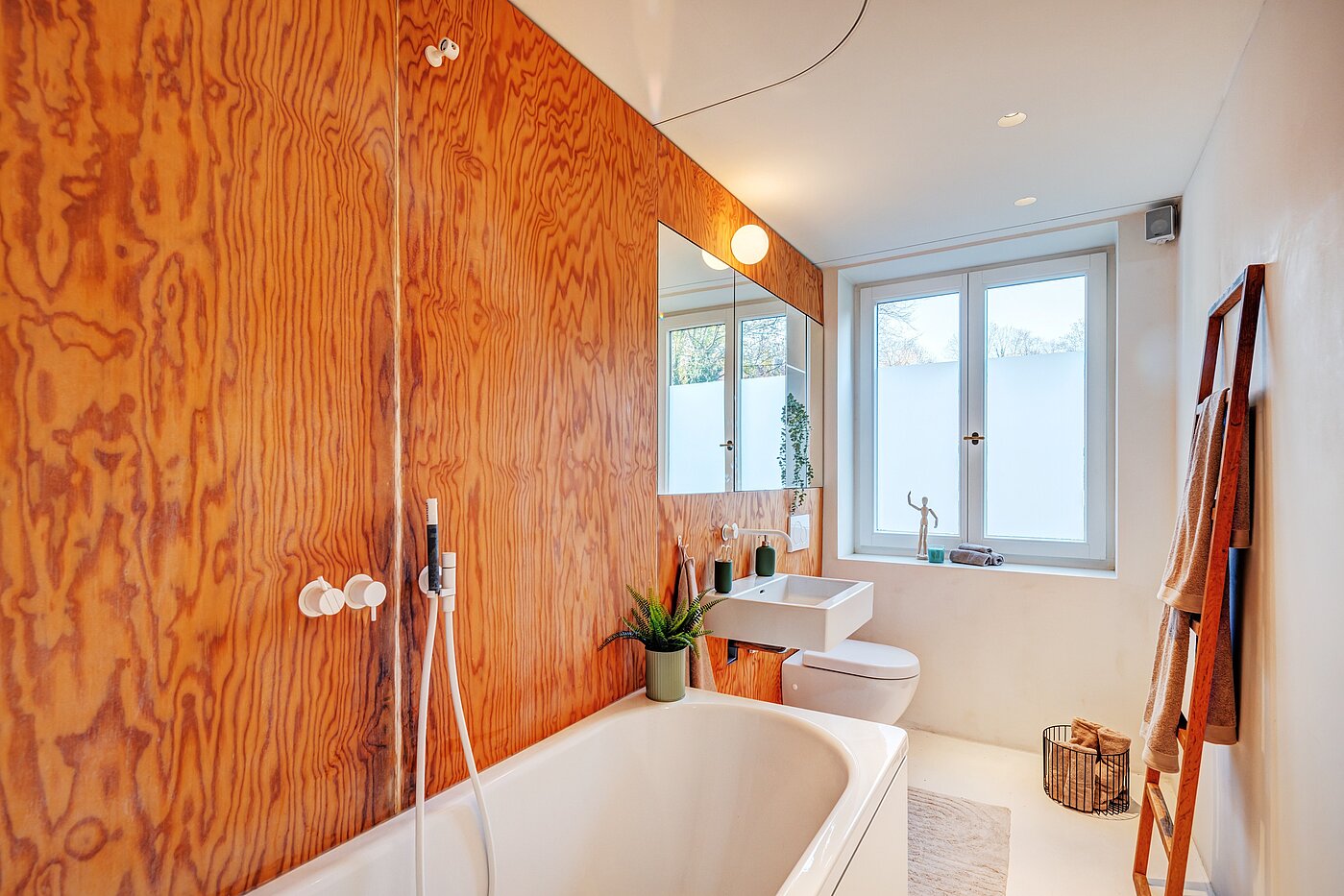 Etagenwohnung mit 2.5 Zimmern | München-Au | 703111 | Bad